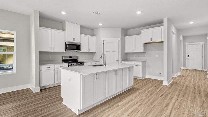 Property Photo:  5781 Dove Nest Rd  FL 32563 