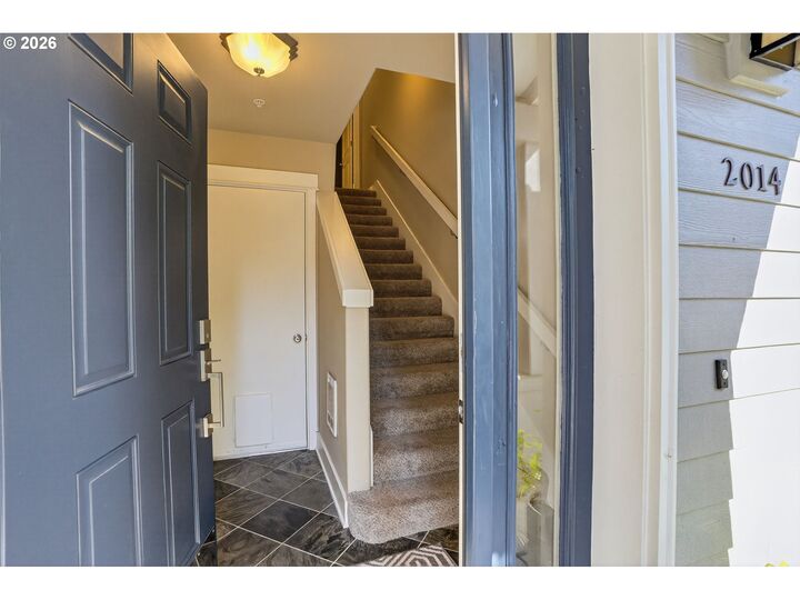 Property Photo: 2014 NE 50th Way OR 97124