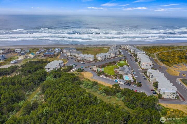 Property Photo:  1600 W Ocean Avenue 124  WA 98595 