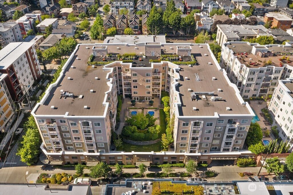 Property Photo:  1545 NW 57th Street 428  WA 98107 