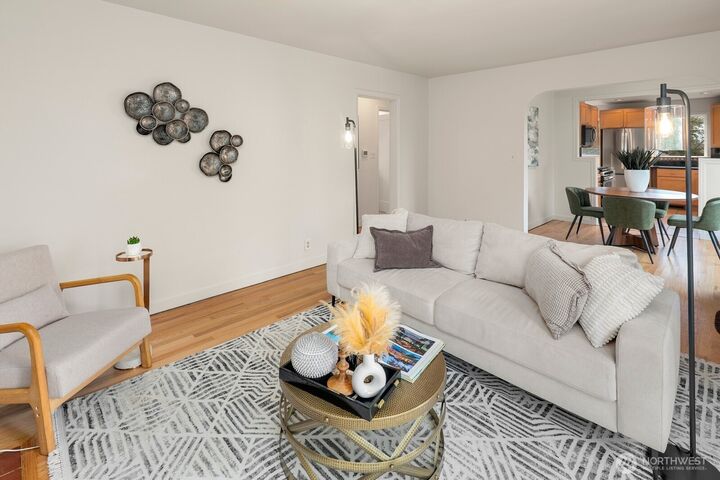 Property Photo:  1526 N 107th Street  WA 98133 