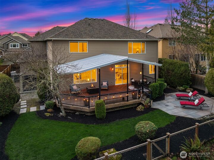 Property Photo:  1306  275th Place SE  WA 98075 