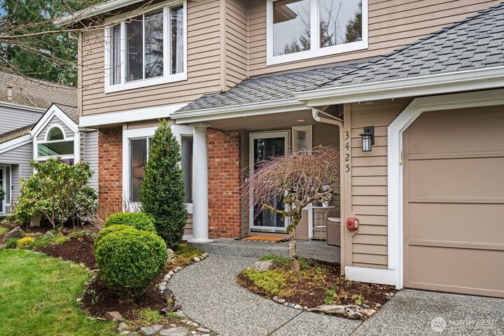 Property Photo:  3425  241st Place SE  WA 98029 