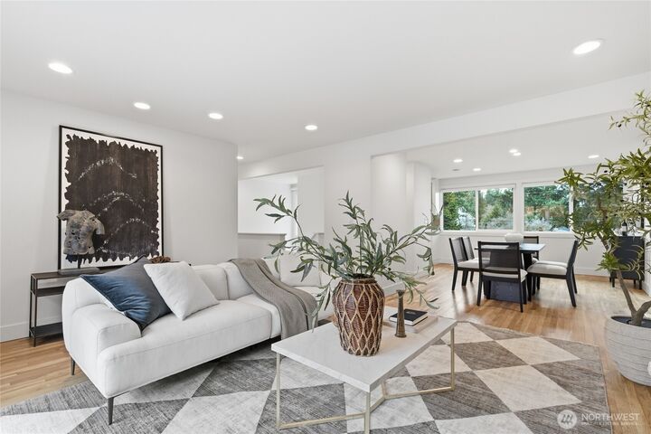 Property Photo:  2110  167th Avenue NE  WA 98008 