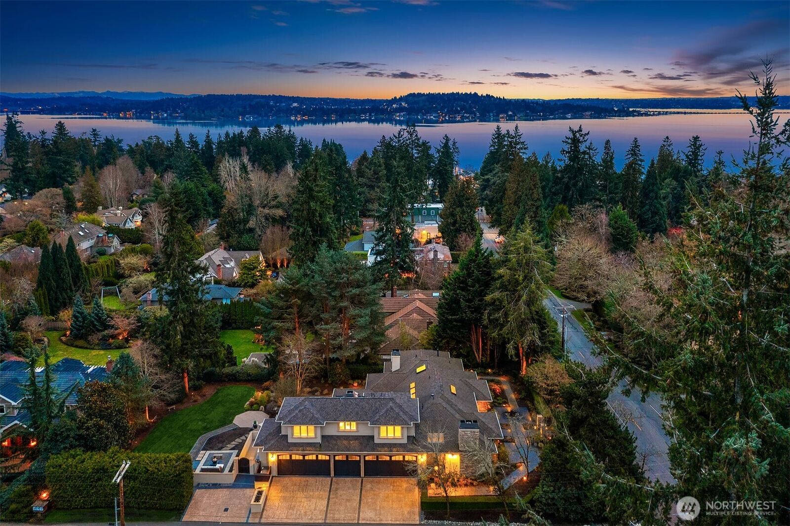 Property Photo:  854  Evergreen Point Road  WA 98039 