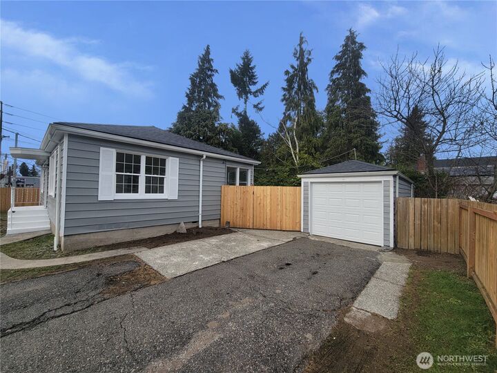 Property Photo:  131 S 64th Street  WA 98408 