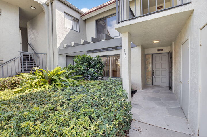 Property Photo:  5533 Fairway Park Drive 103  FL 33437 