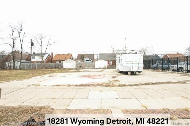 Property Photo:  18281 Wyoming Avenue  MI 48221 