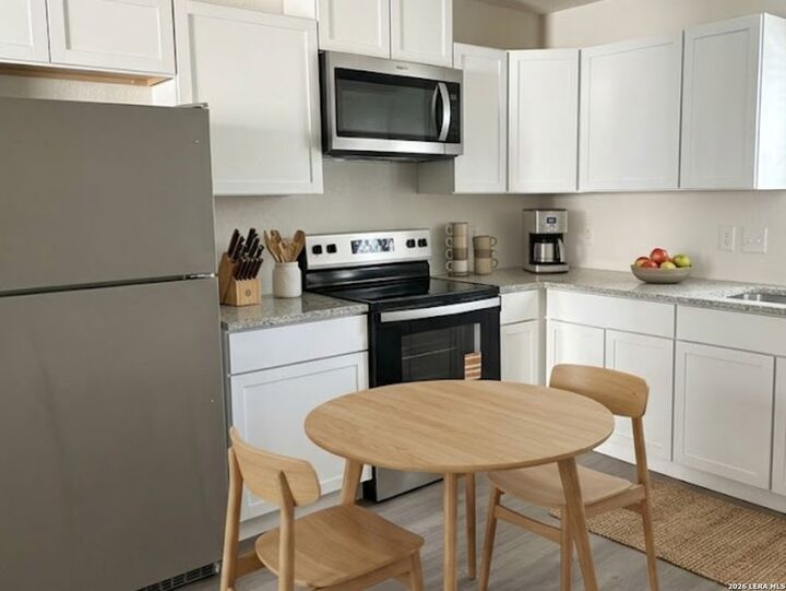 Property Photo:  7302 Mary Abbott 102  TX 78221 