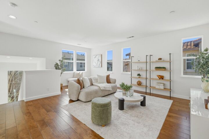 Property Photo:  948 Fontana Terrace  CA 94085 