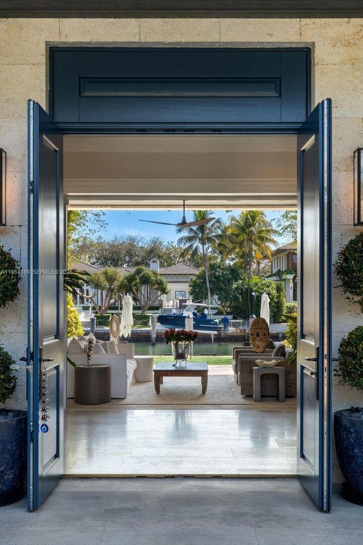 Property Photo:  550 Marquesa Dr  FL 33156 