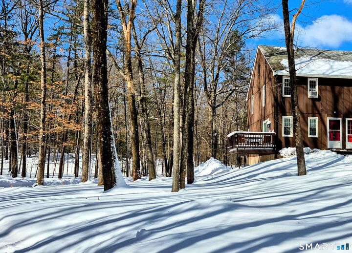 Property Photo: 239 Old Farms Road Apt 15C CT 06001