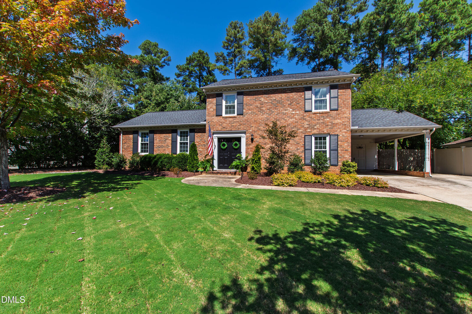 Property Photo: 1001 Pebblebrook Drive NC 27609