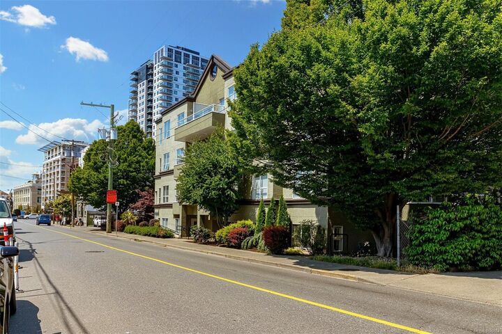 Property Photo: 832 Fisgard St #102 &Amp 103 BC V8W 1S1