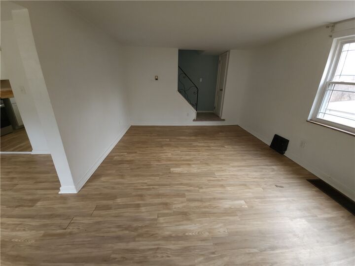 Property Photo:  1219 Circle Dr  PA 15221 