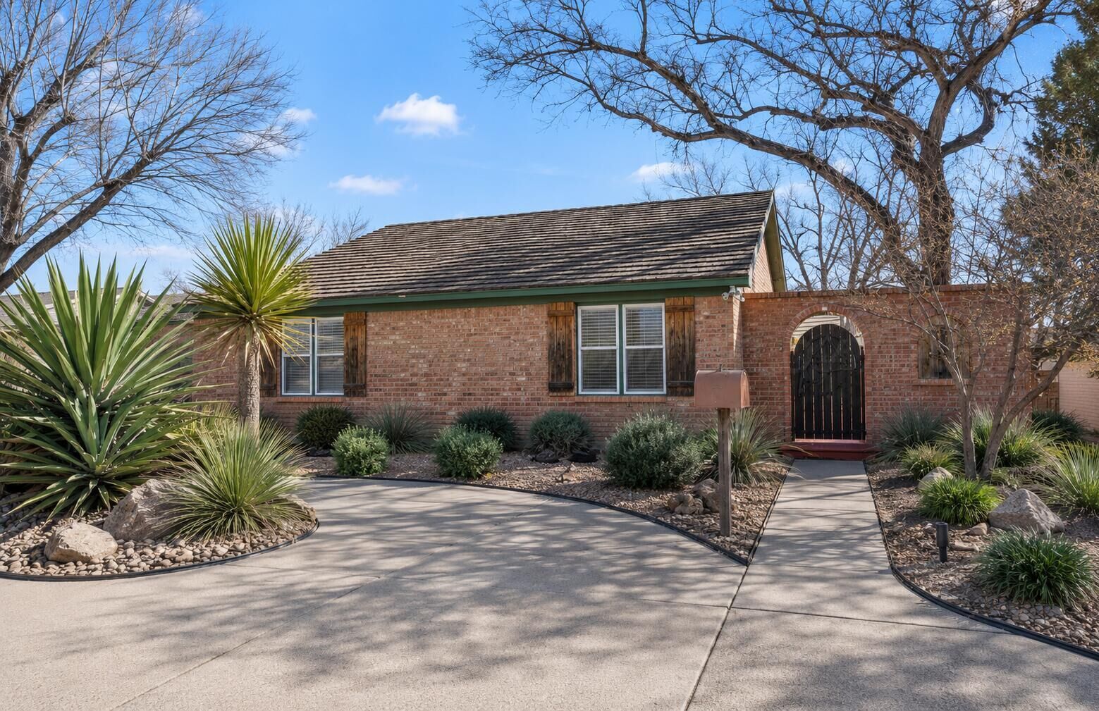 Property Photo: 2217 Peach Tree Street TX 79109-1922