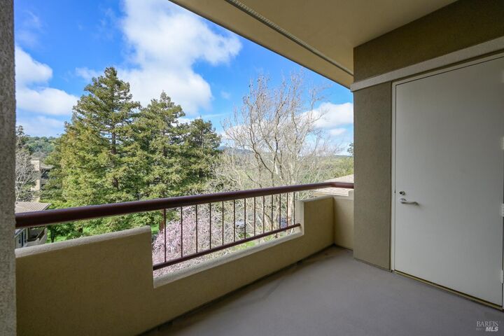 Property Photo:  600 Deer Valley Road 3E  CA 94903 