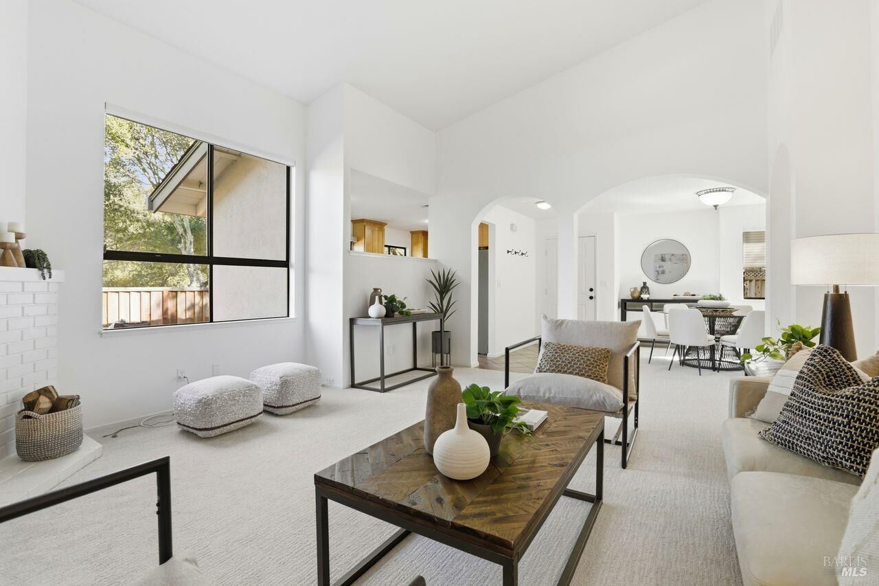 Property Photo: 68 Village Circle CA 94903