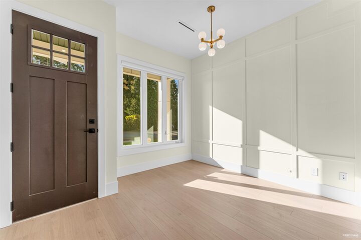 Property Photo: 11741 80 Avenue BC V4C 1Y1