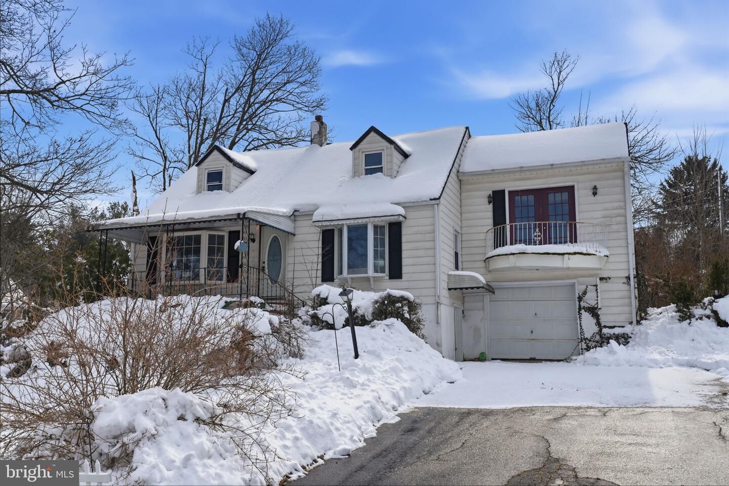 Property Photo:  21 Cadwallader Court  PA 19067 