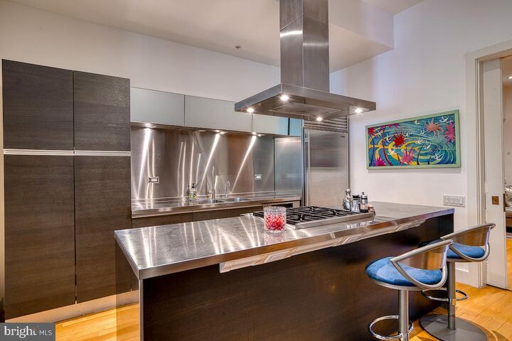 Property Photo: 1516 R Street NW 2 DC 20009