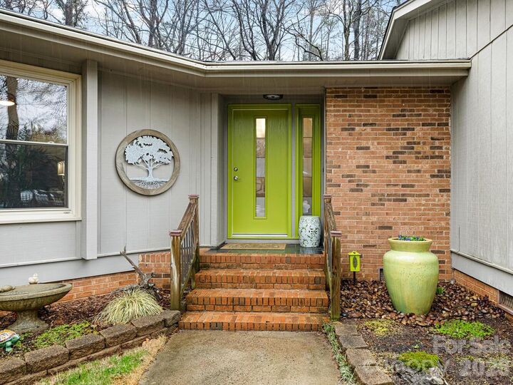 Property Photo: 7801 Meadowview Lane NC 28270