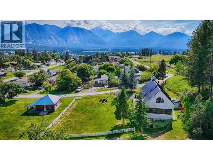 Property Photo: 9211 West Avenue BC V0A 1K5