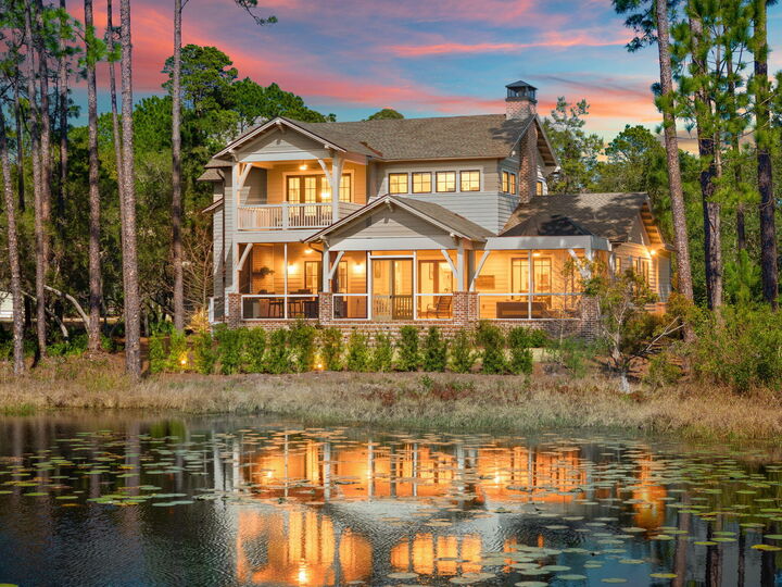 Property Photo:  1201 W Water Oak  FL 32413 