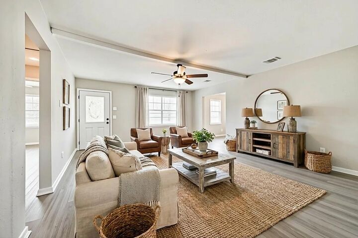 Property Photo:  821 Robertson Street  TX 77531 