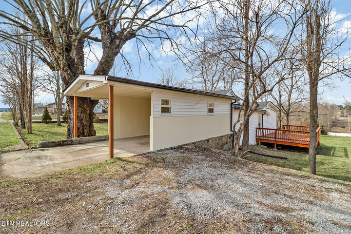 Property Photo: 101 Dayton Ave TN 38555