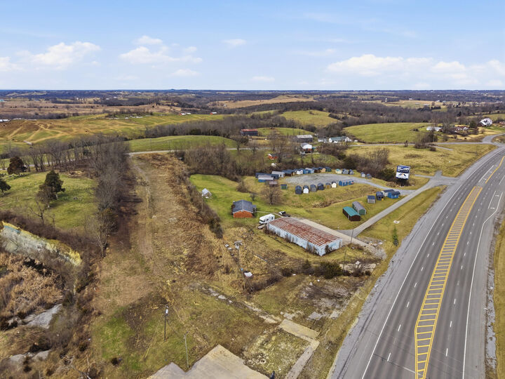 Property Photo:  1001 U.s. 27  KY 40484 