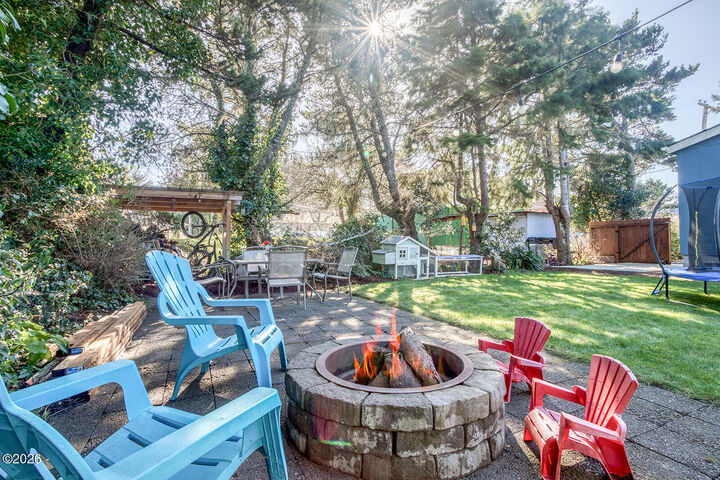 Property Photo:  6824 SW Galley Avenue  OR 97367 