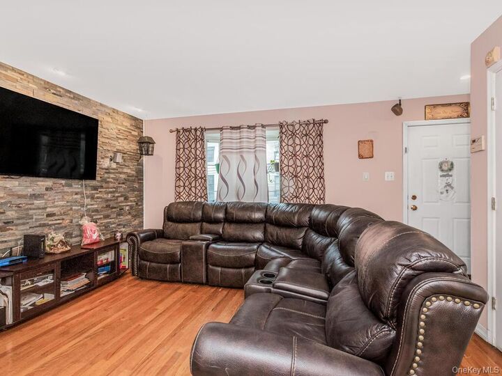 Property Photo:  526 E 139th Street  NY 10454 