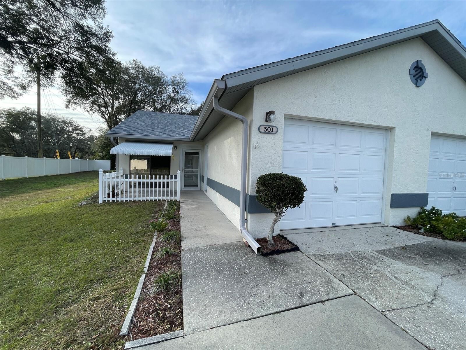 Property Photo: 501 Whispering Pines Boulevard FL 34453