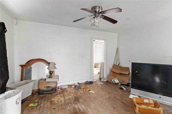 Property Photo: 2014 Hemlock Street FL 33605