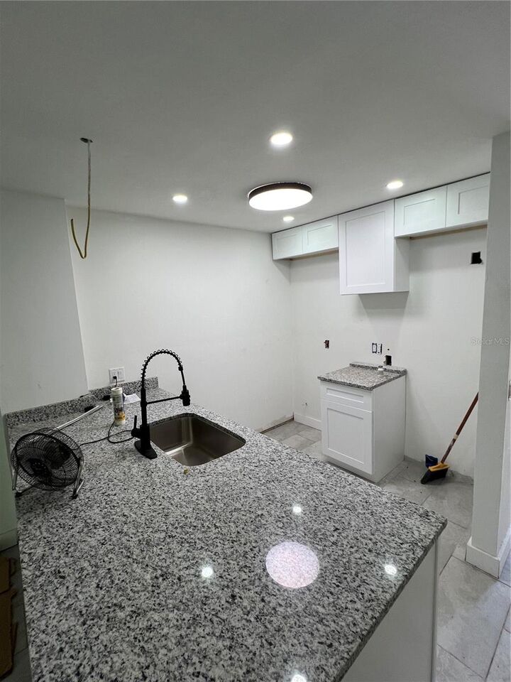 Property Photo: 6138 Oak Cluster Circle FL 33634