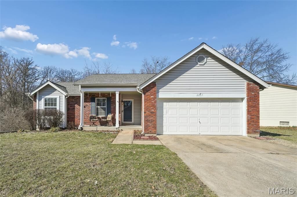 Property Photo:  2257 Graystone Drive  MO 63303 