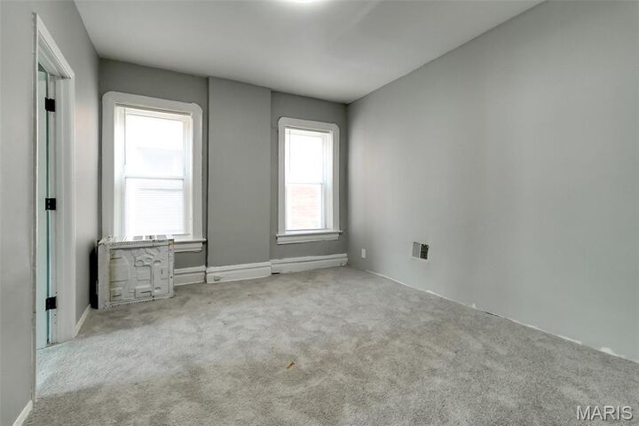 Property Photo:  1402A Granville Place  MO 63112 