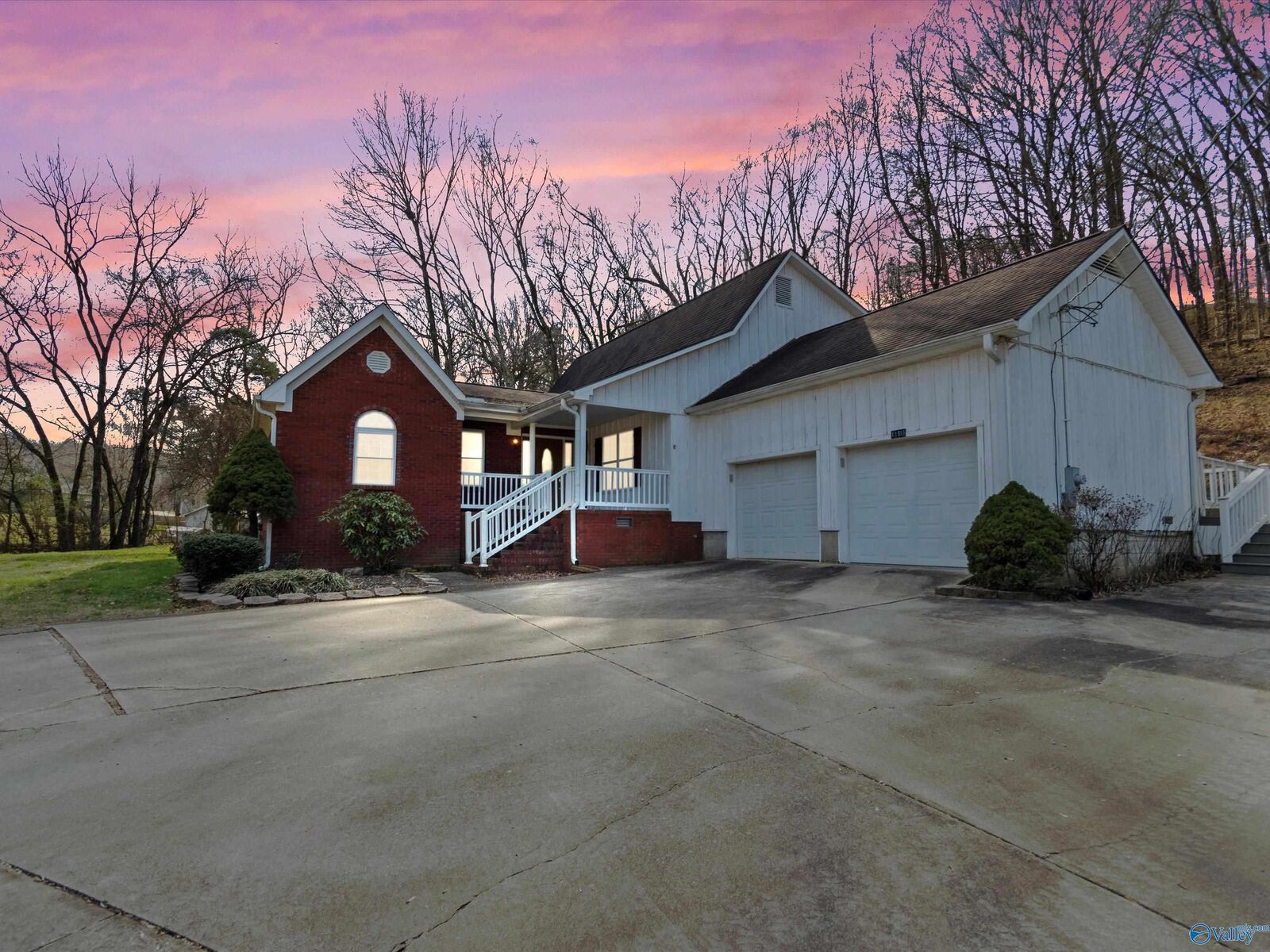 Property Photo:  18518 Camellia Way  AL 35620 