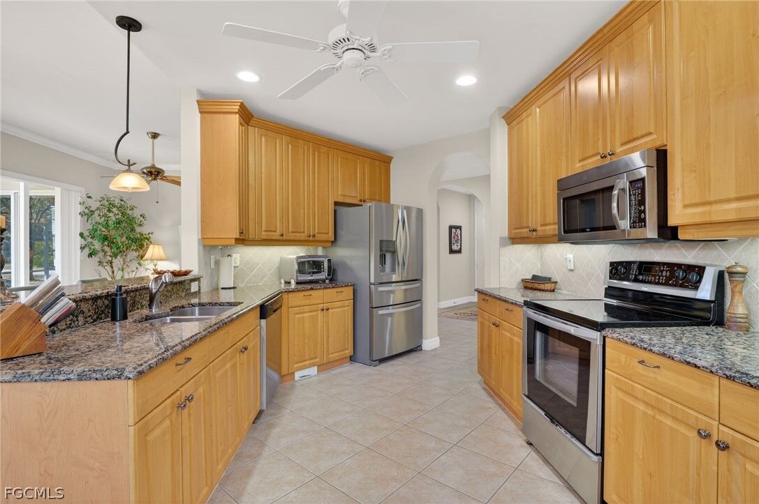 Property Photo: 5581 Berkshire Drive 101 FL 33912