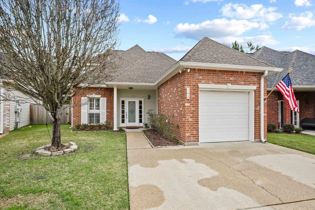 Property Photo:  142 Emerald Oaks Drive  LA 70433 