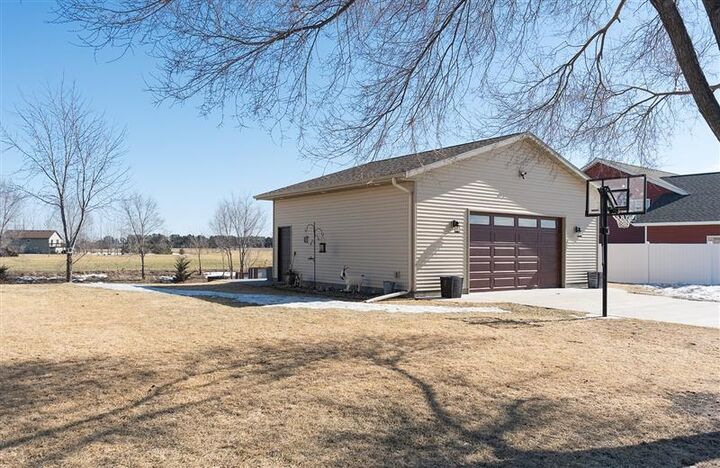 Property Photo:  804 11th Avenue SW  MN 56367 