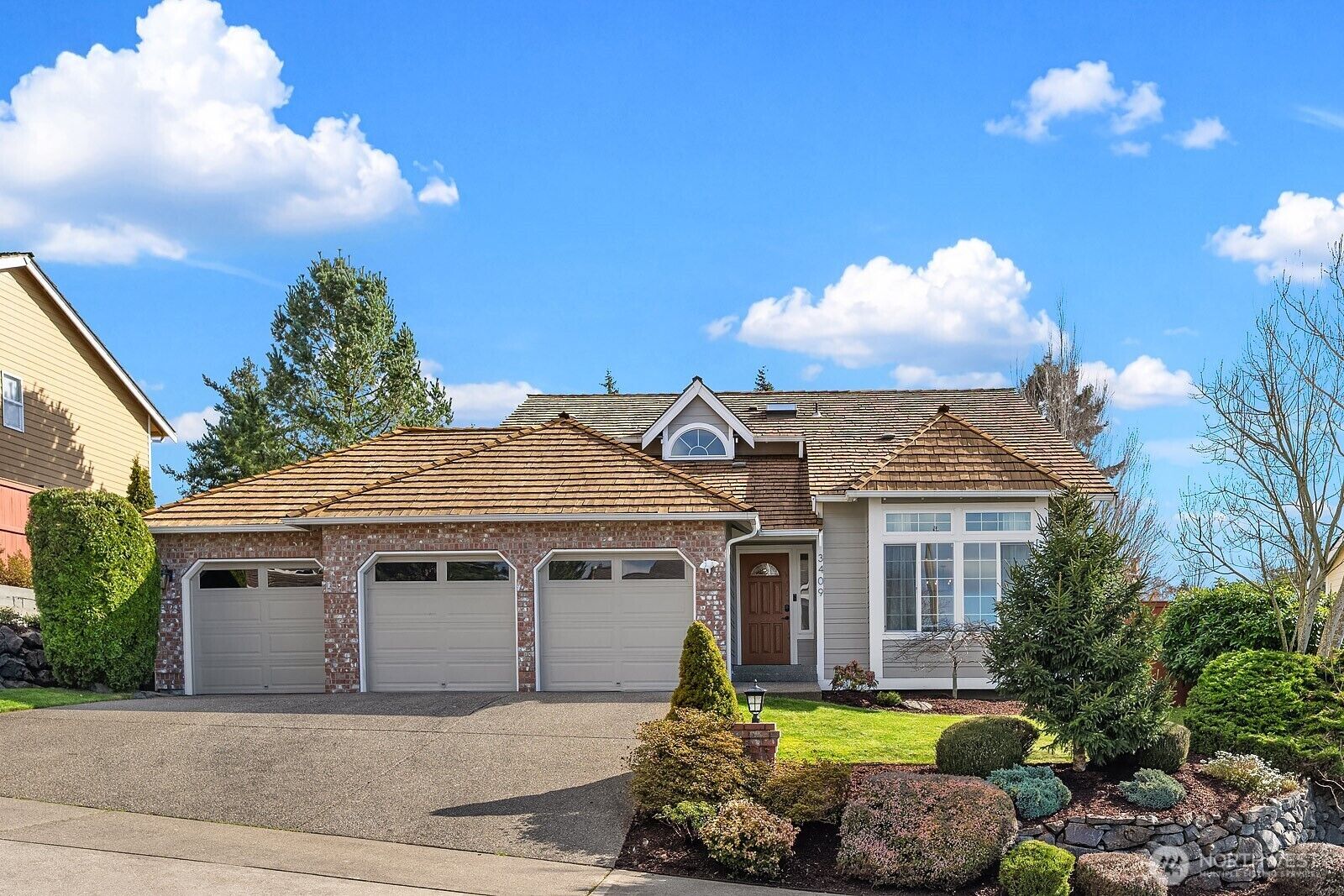 Property Photo: 3409 Broadmoor Drive NE WA 98422