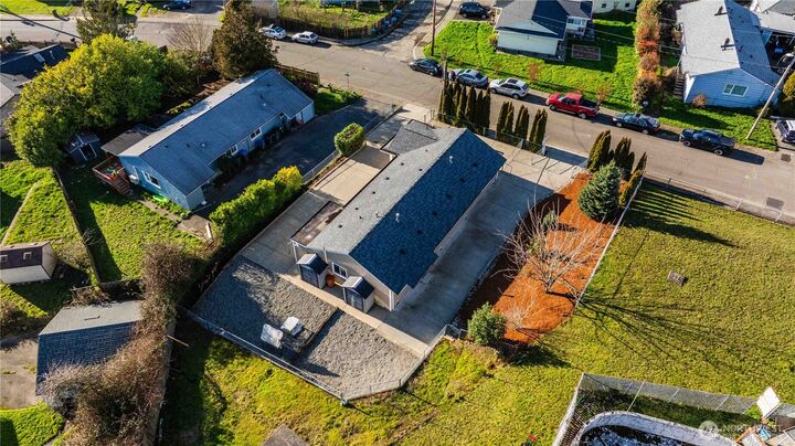 Property Photo:  119  Elm St Unit #A And #B  WA 98310 