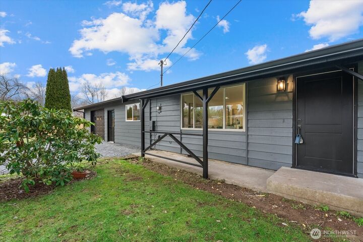 Property Photo:  6823  188th St NE  WA 98223 