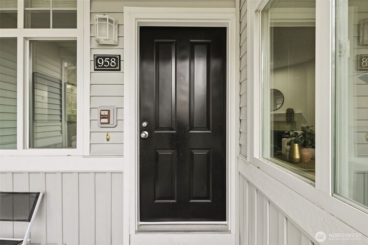 Property Photo: 958 232nd Place NE WA 98074