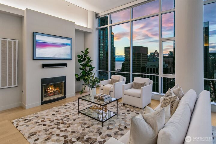 Property Photo:  909  5th Avenue Ph3  WA 98164 