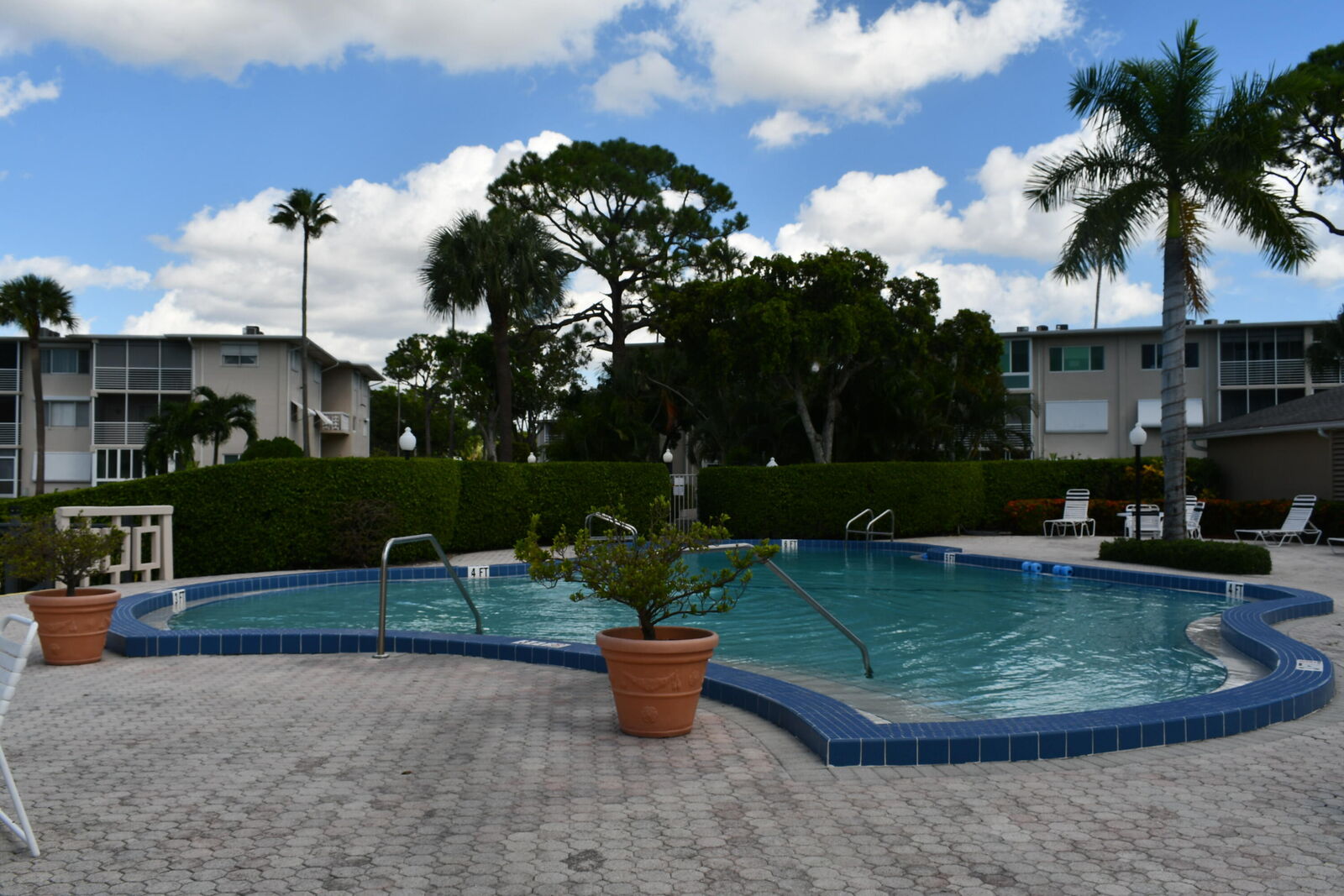Property Photo:  2606 S Garden Drive 311  FL 33461 