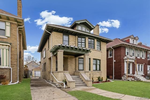 Property Photo:  2295 Atkinson Street  MI 48206 