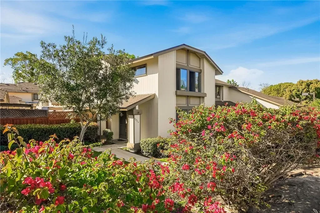 Property Photo:  9826 Guisante Terrace  CA 92124 
